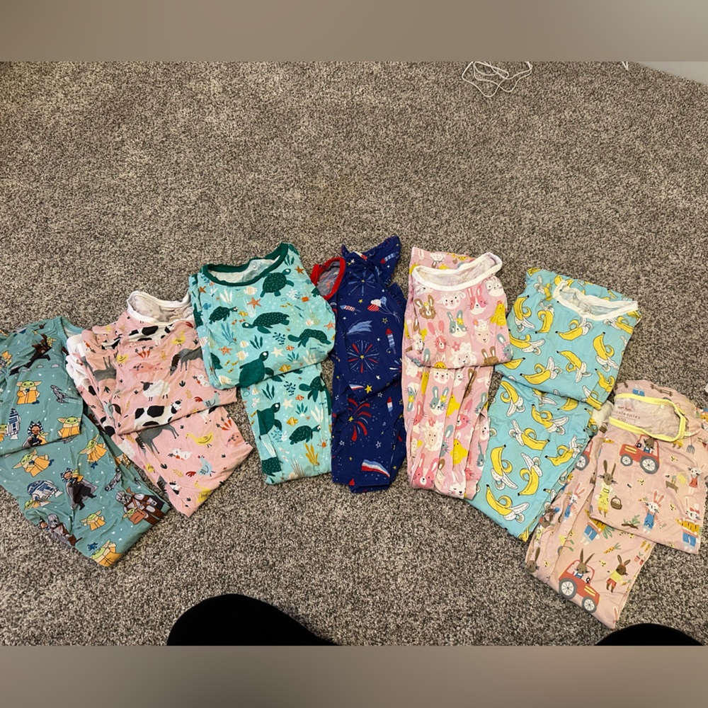 9/10 little sleepies pajamas